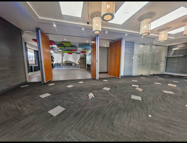 1,662M² OFFICE FOR SALE IN RANDJESPARK